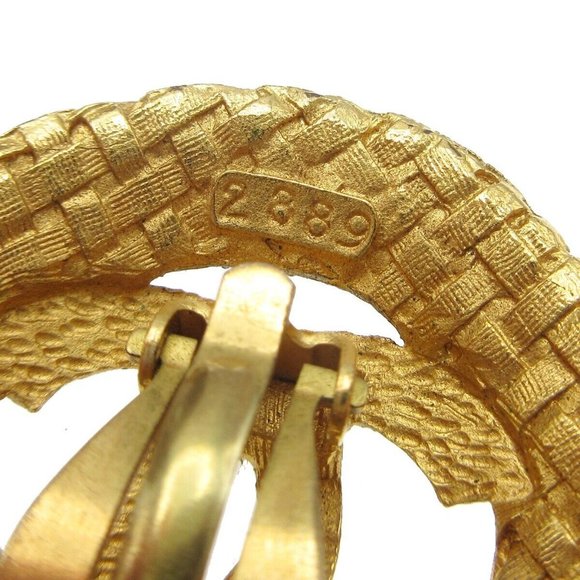 authenticity guaranteed Chanel Button Motif Earrings Quilted Gold-plated Clip-On - Picture 6 of 6